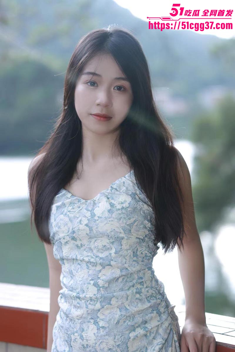 广西桂平极品母狗 李斯梅 不雅视频 衣服都没脱完就被大屌猛干 翘臀狂甩浪叫连连 反差婊子彻底沦陷！