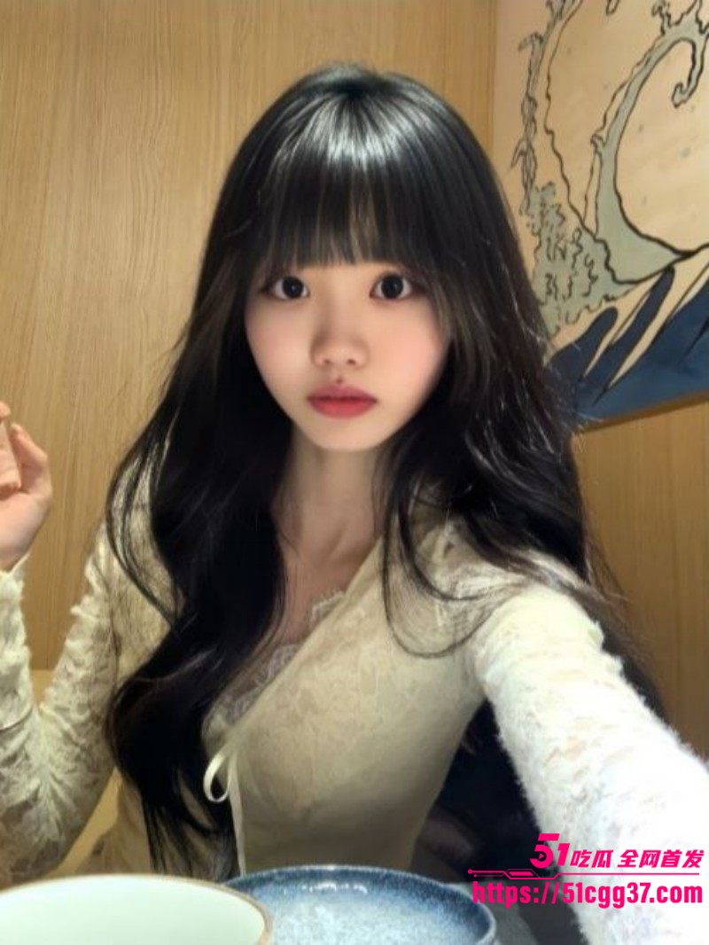 广西精神小妹 龙冰瑶 裸贷视频流出  6