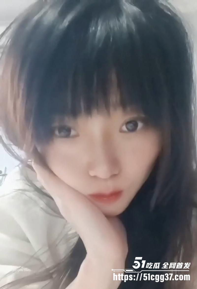 超高颜值学生妹 自拍视频流出 3 拷贝