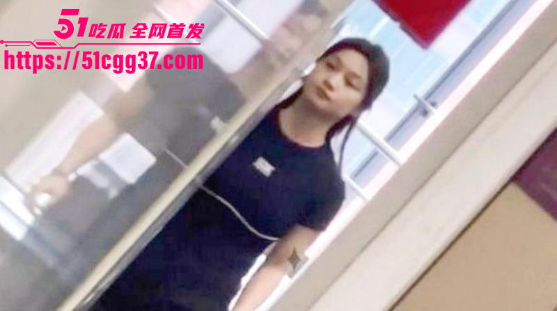 上海男子写字楼女厕偷拍被抓014
