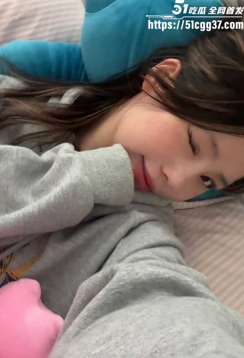 极品高颜值小网美自拍自慰视频曝光 6 拷贝