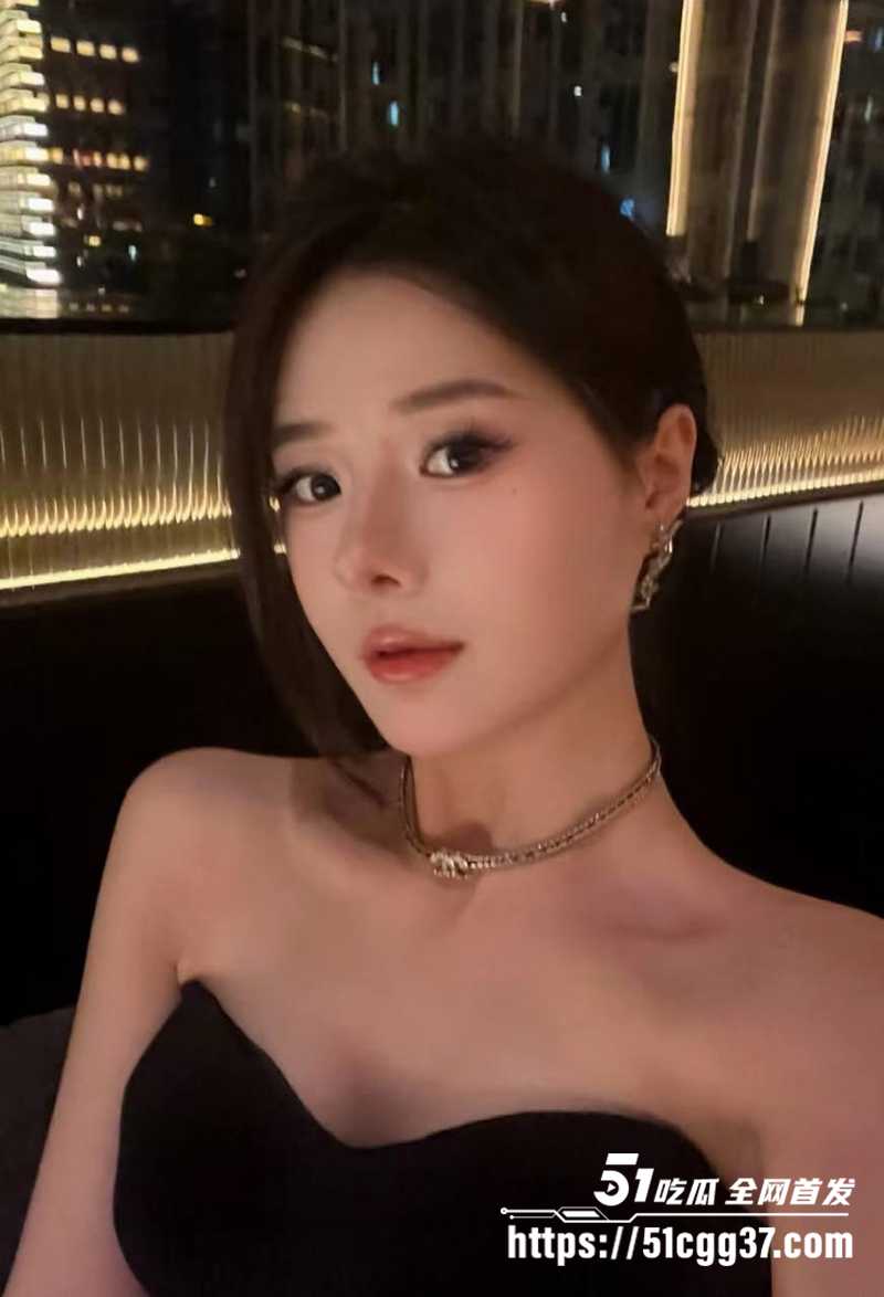约炮大神 我的枪好长 最新拿下20岁顶级身材美女 各种姿势硬核抽插 特写肉棒猛怼小穴 不愧是万年老司机