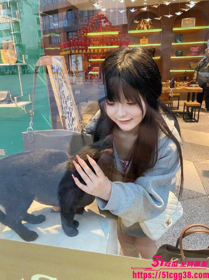 超级卡哇伊美女线下约炮金主视频 3