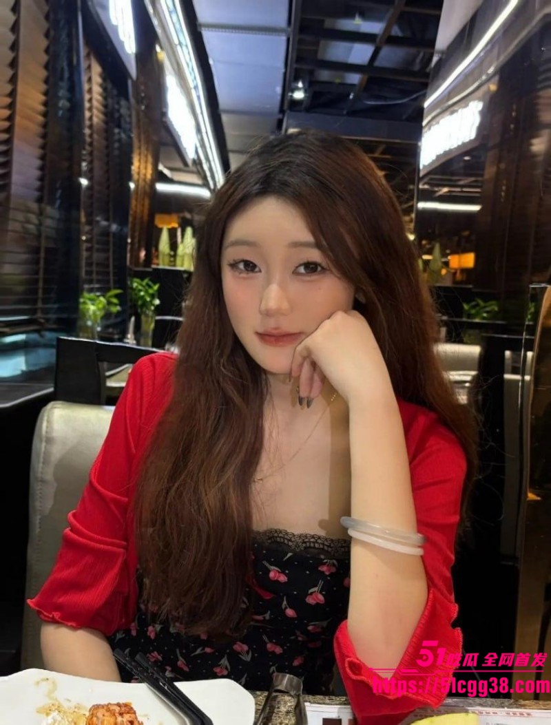 抖音巨乳网红 小花 定制福利私拍 1