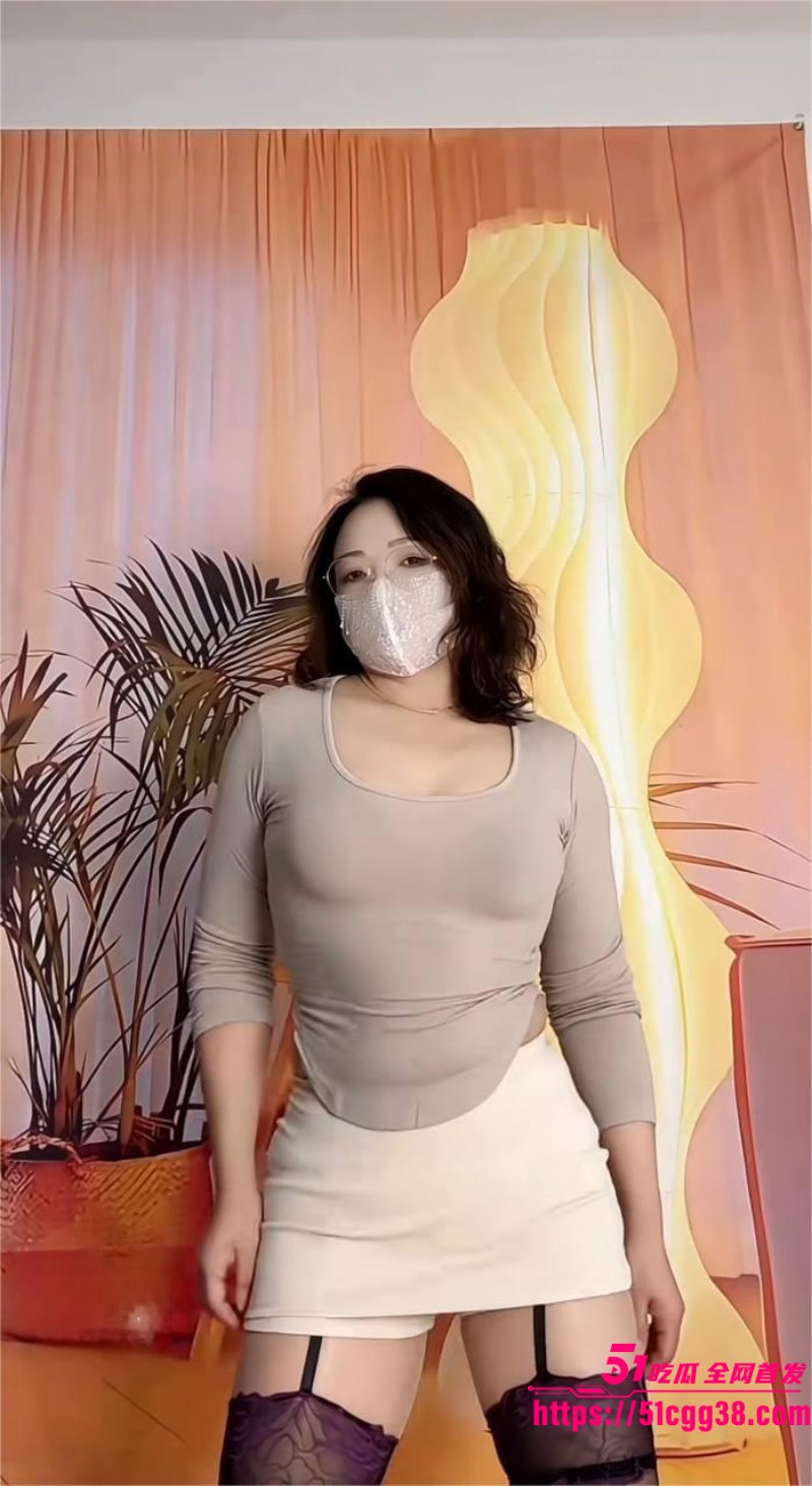 快手巨乳网红 敏媚娘 定制福利曝光 1