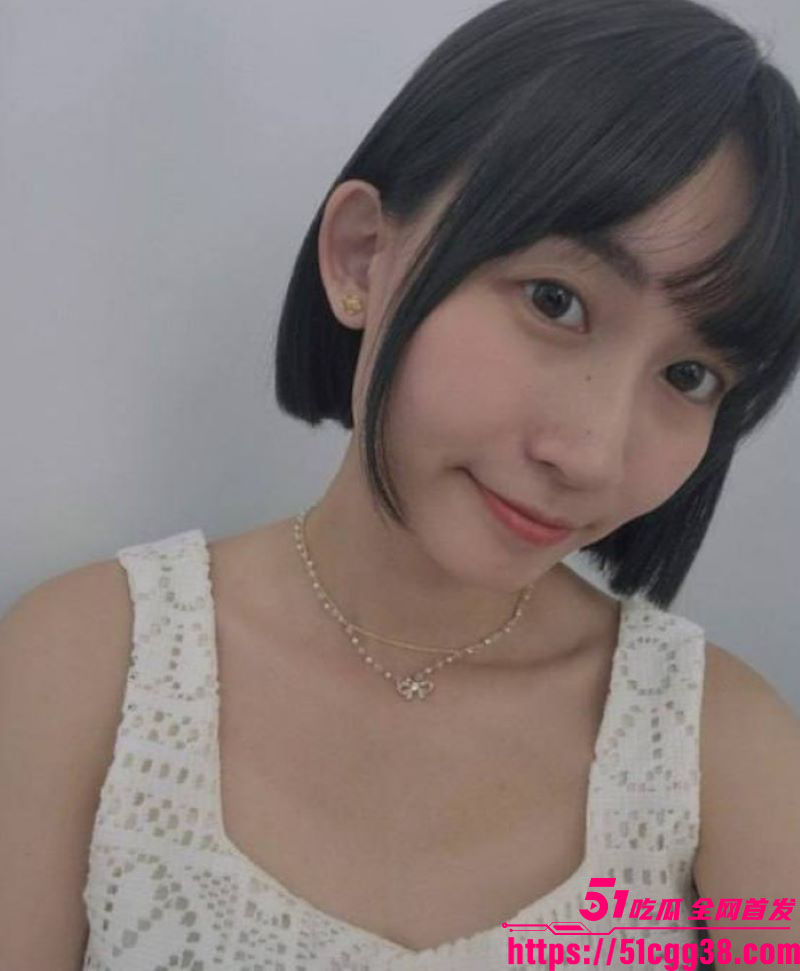 极品短发巨乳奶茶妹工凯欣约炮视频流出 3