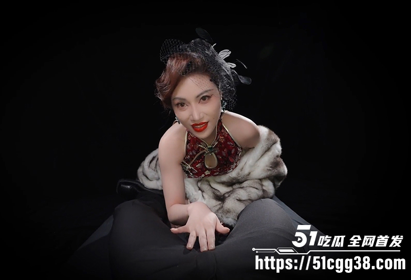 台湾爆乳女优 李蓉蓉 最新力作妖女榨汁 化身魅惑四尾妖狐 被扒光旗袍抖摇大奶 按在墙上猛干爆操！