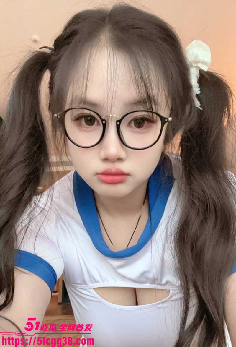 深圳F奶少女 陈荟娴 约炮视频爆出 母猪身材水多耐操 露脸口交玩开档诱惑 足交撸屌被花式爆操
