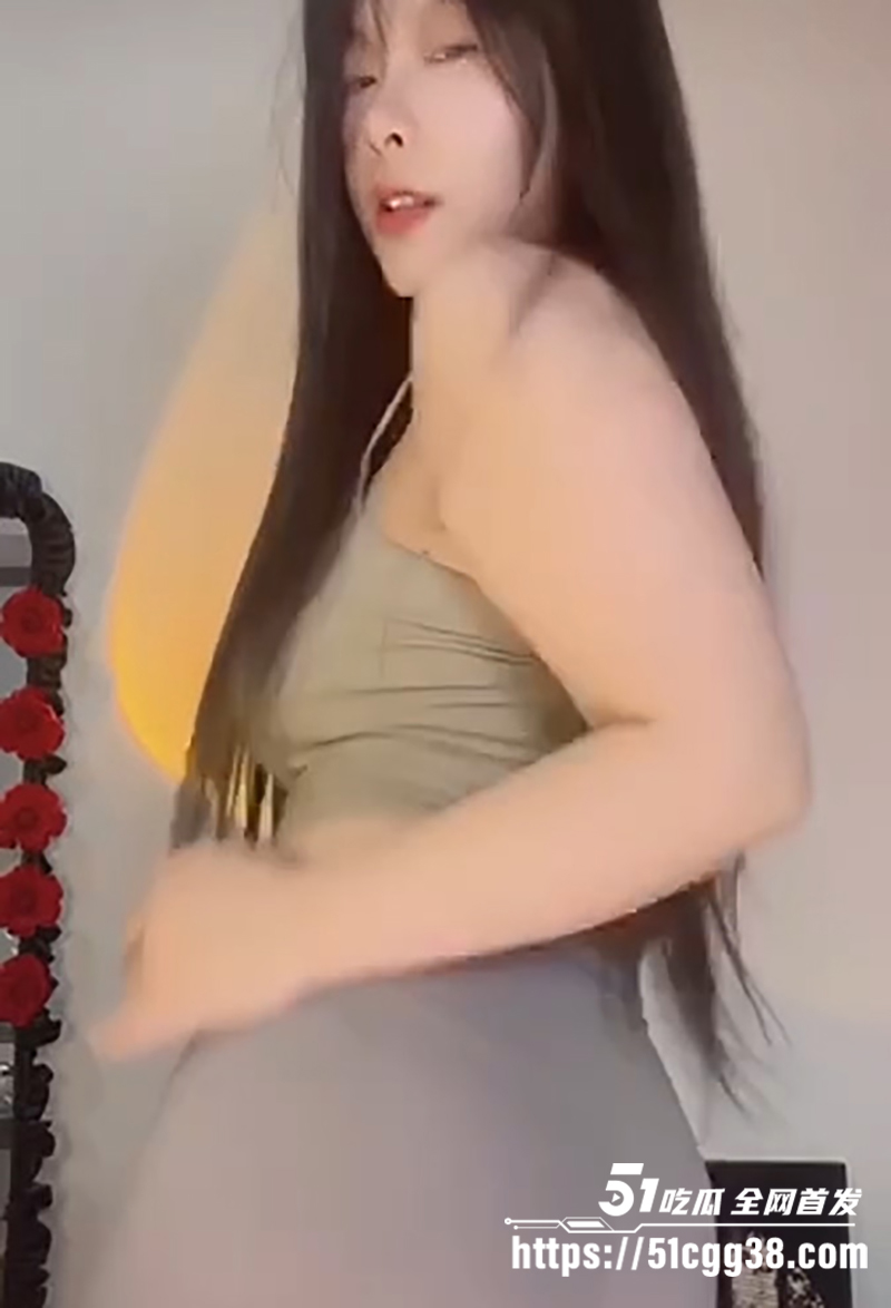 丰腴少妇网红小北你二姨定制付费视频流出4拷贝