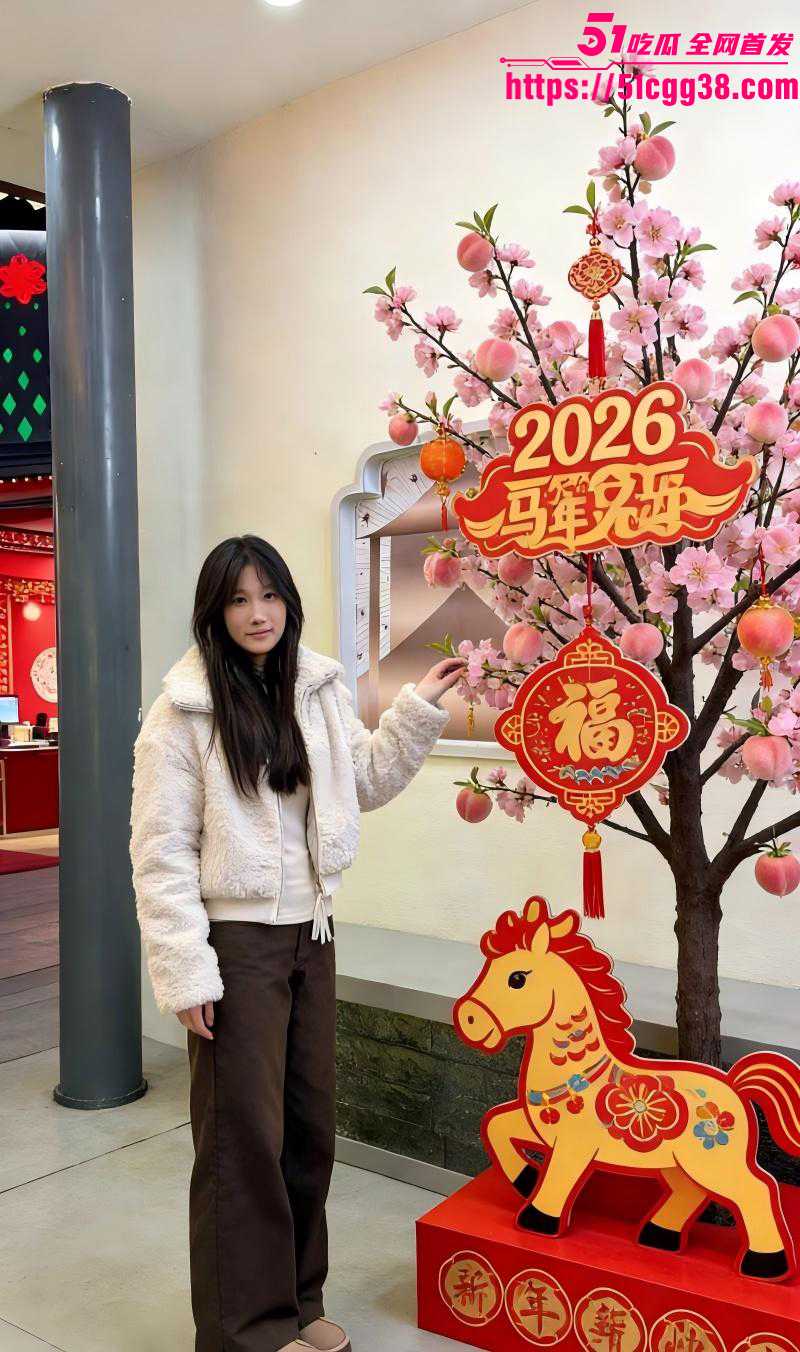 四川成都反差婊刘荨跨年夜约炮视频02