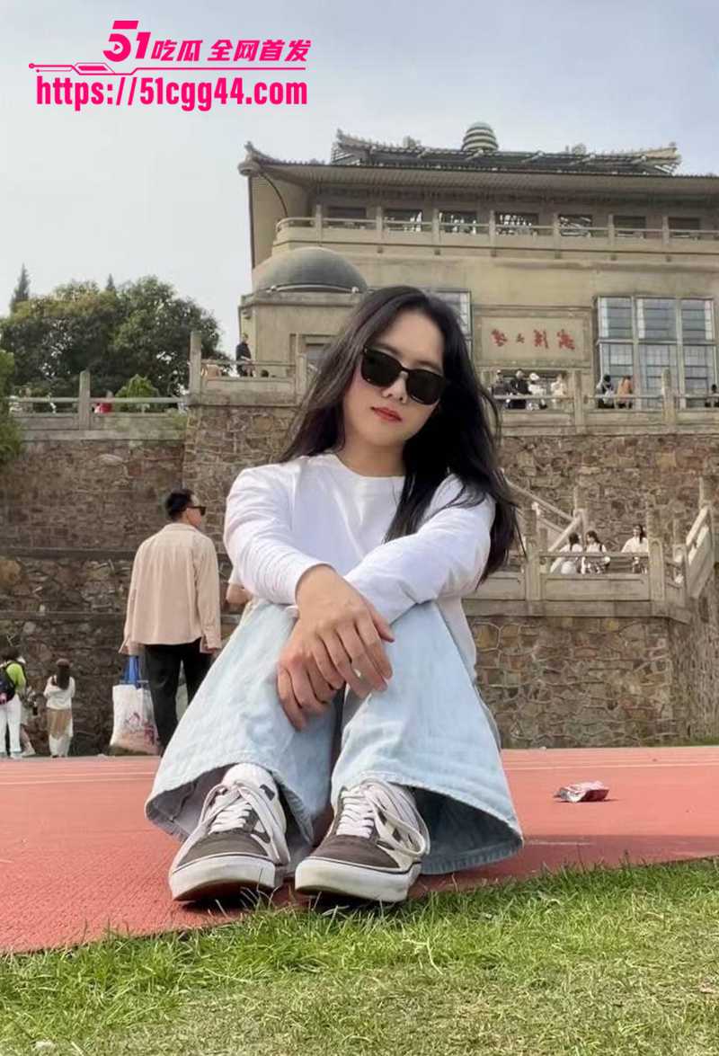 反差眼镜妹不雅视频泄密 3 拷贝