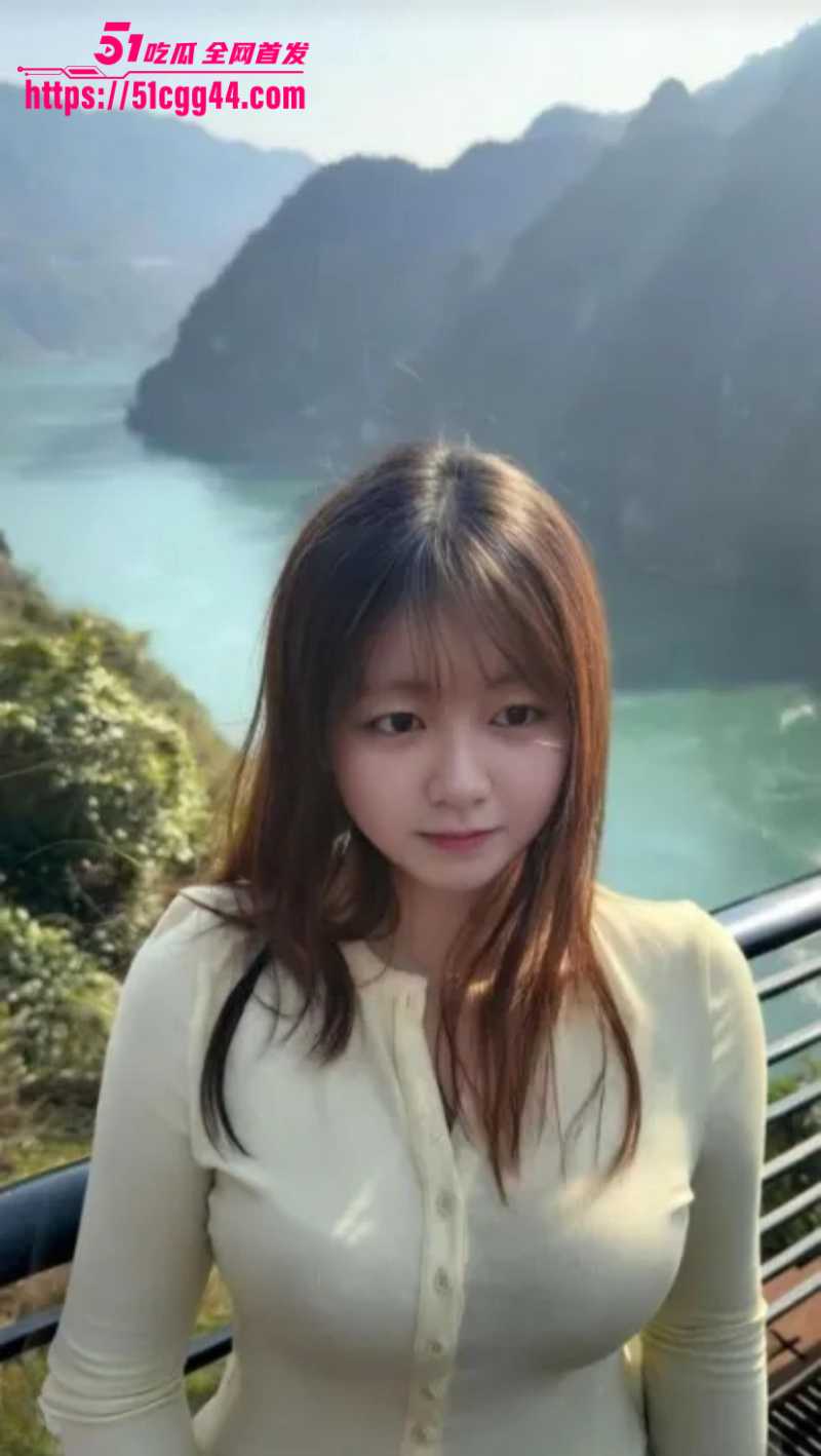 江苏高颜学生妹 吴佳 为了借钱自拍不雅视频 长腿蜂腰建模级身材手扣骚穴 近距离特写粉逼高潮颤抖不止！