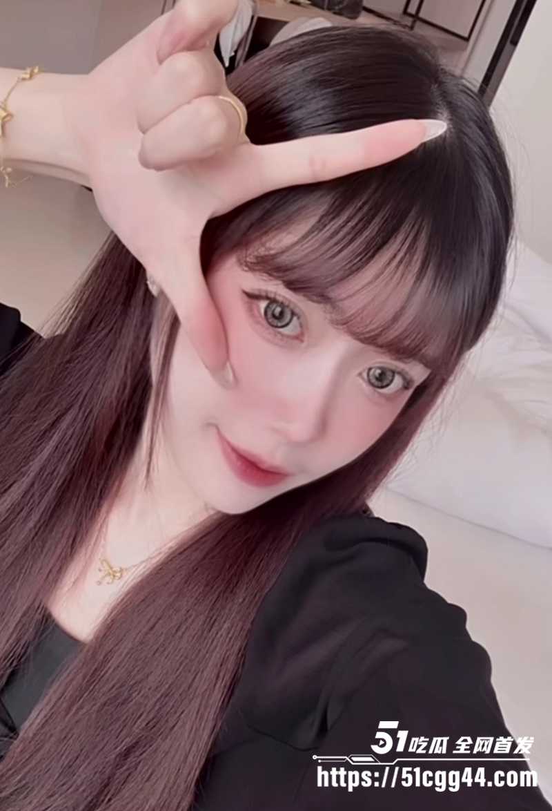 极品高颜值巨乳睫毛美甲师潘潘性爱视频曝光2拷贝