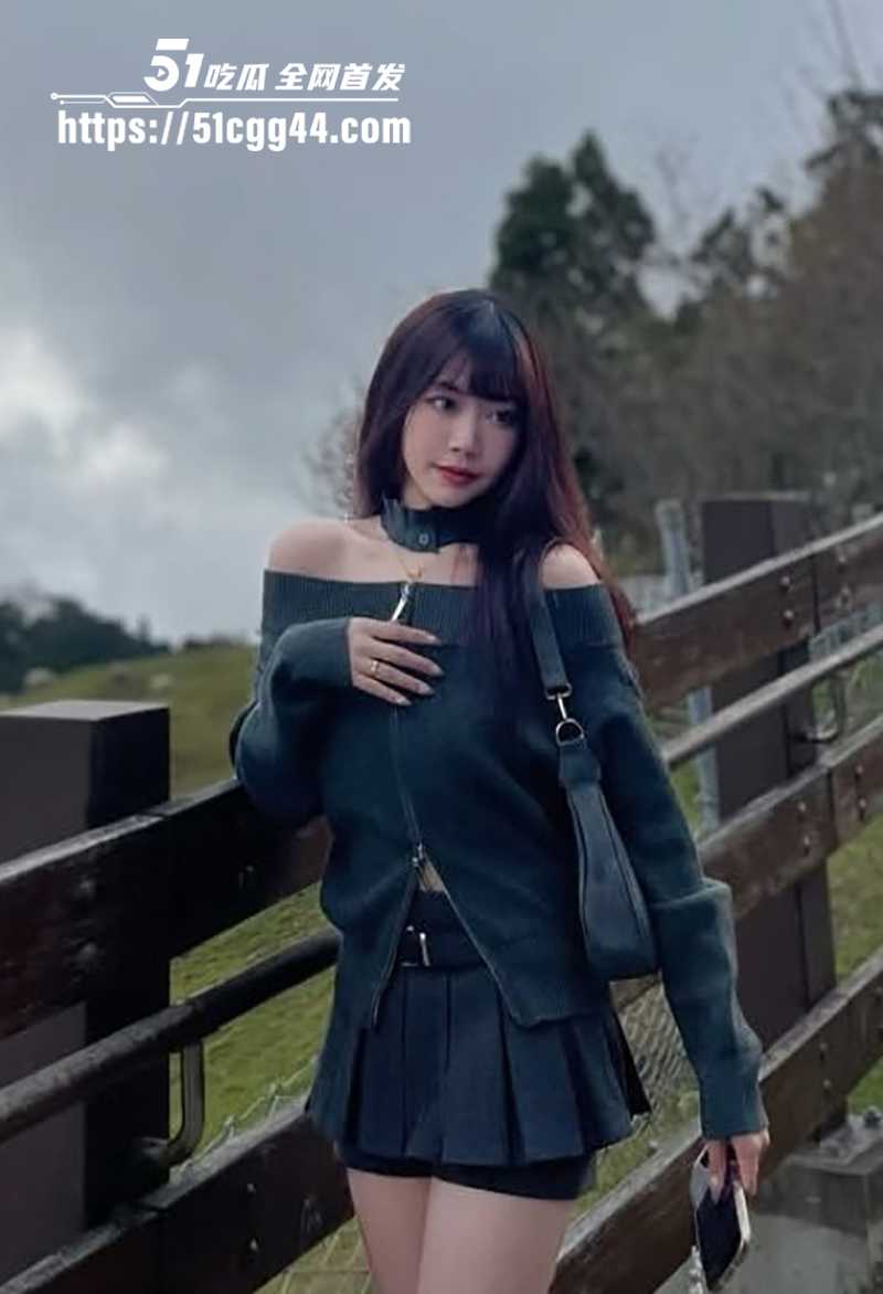 极品高颜值巨乳睫毛美甲师潘潘性爱视频曝光5拷贝