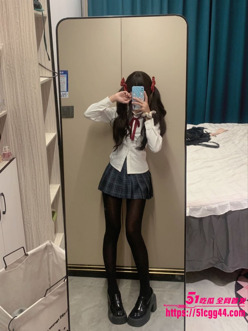 四川03年母狗 胡洁 线上调教私拍 洛丽塔少女网络释放淫骚本性 玉手揉捏美乳蜜穴镜头前挑逗不停