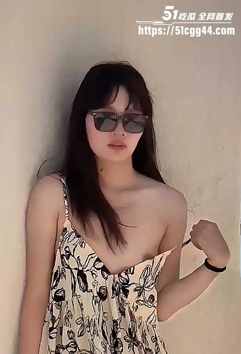 甜美清纯女友黄潇潇不雅视频流出 2 拷贝