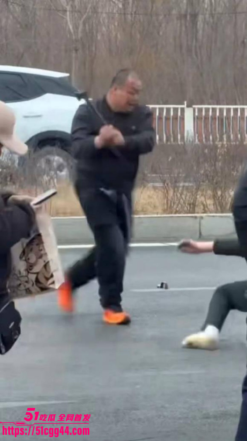 秦皇岛阿那亚斧头砍人事件012