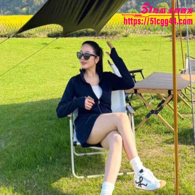 快手网红牌晓亮被曝出轨当鸭子陪睡富婆011