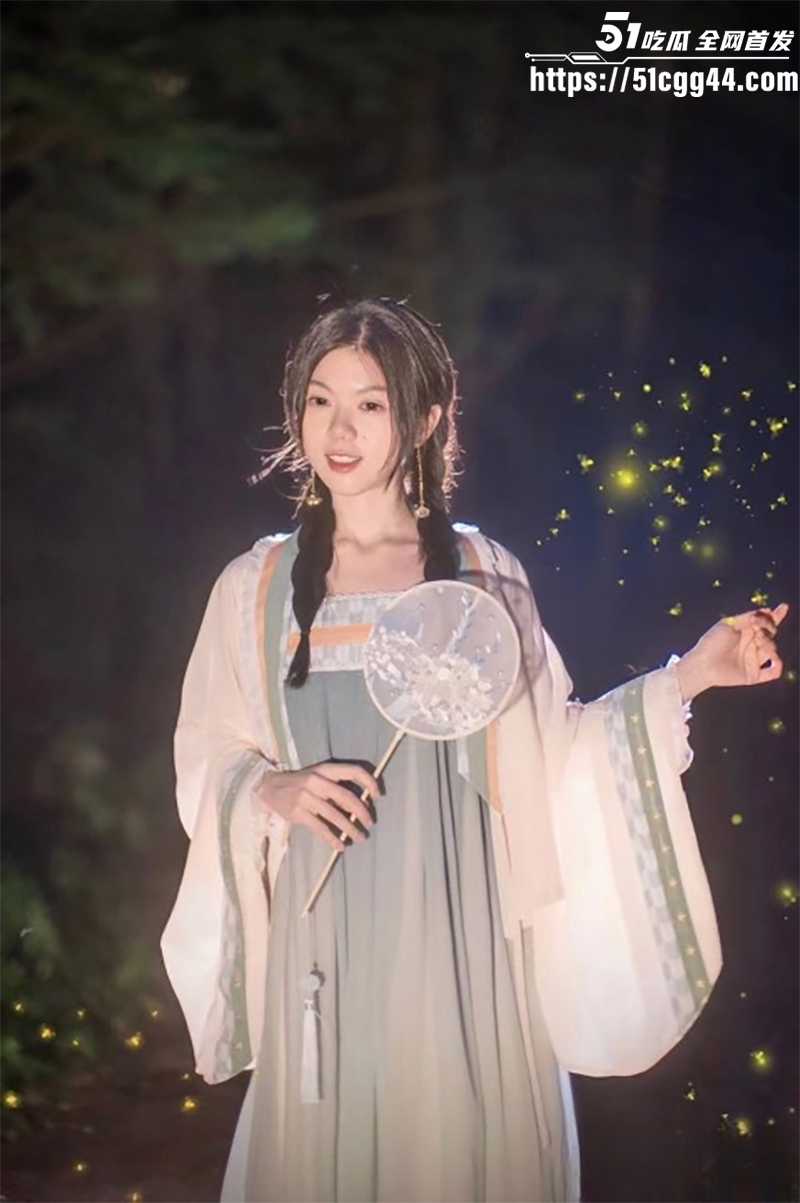 广州大学反差学霸 李嘉馨 约炮视频 2
