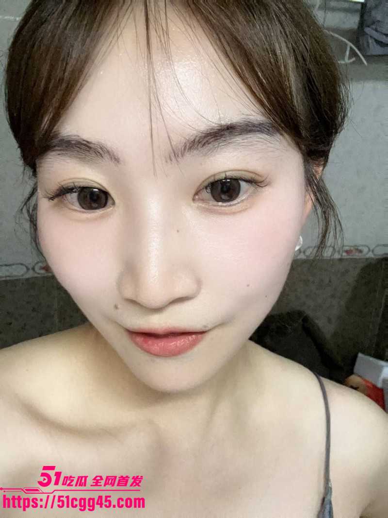 女友打牌惩罚陪睡被男友曝光03