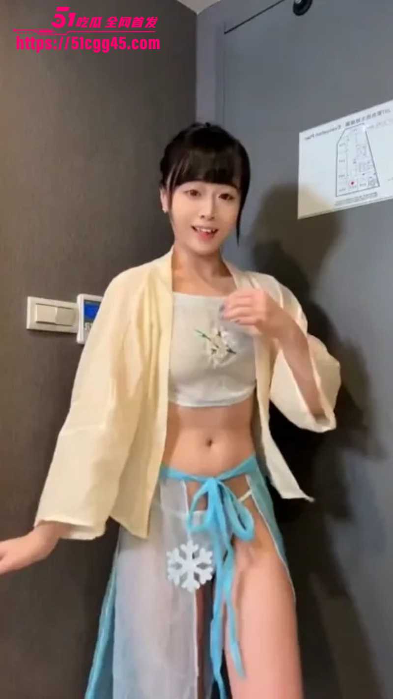 竖版.00080407.Still657