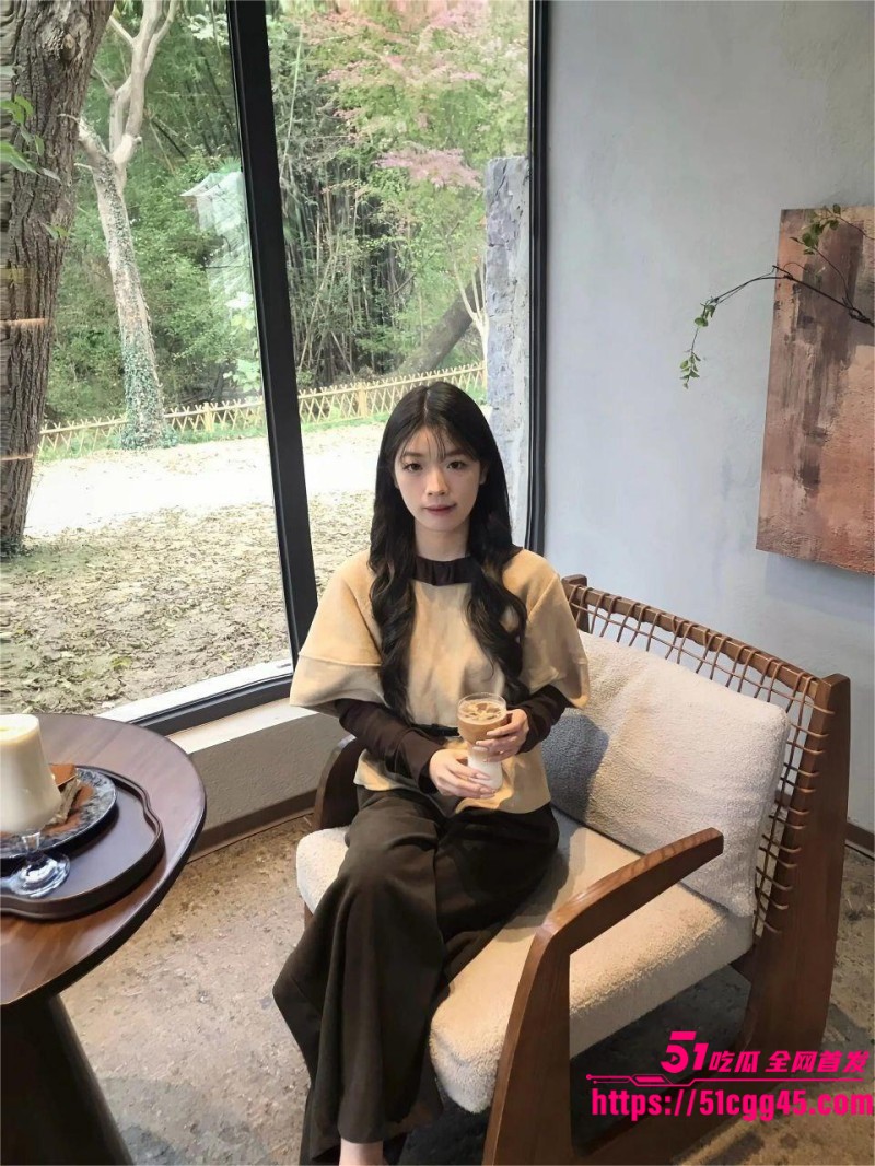 甜美系美少女线下奔现淫荡私拍 1