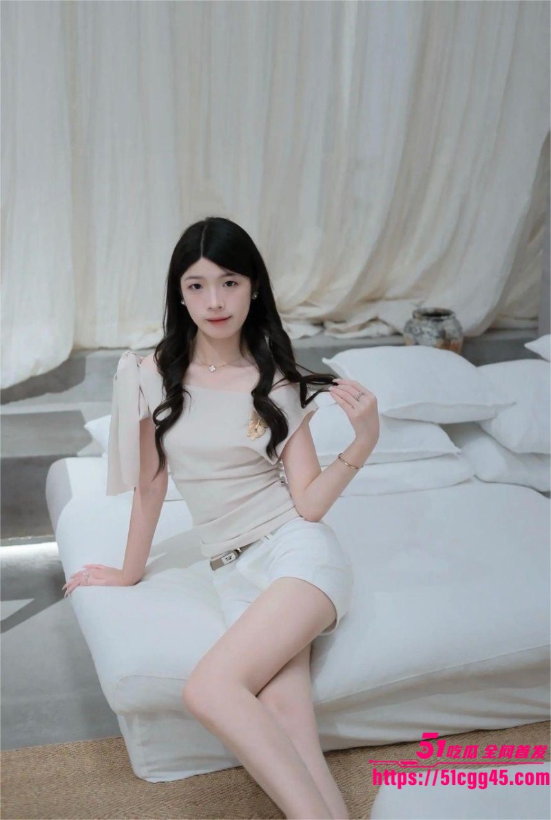 甜美系美少女线下奔现淫荡私拍 7