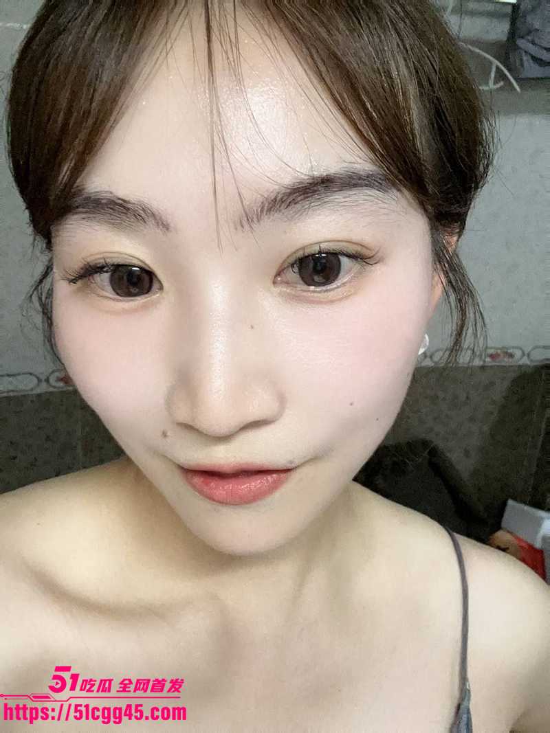 绿帽侠崩溃爆料 女友与朋友打麻将 输了居然肉偿陪睡 简直绿帽版的活春宫 微信聊天记录被曝光 附带性爱视频！