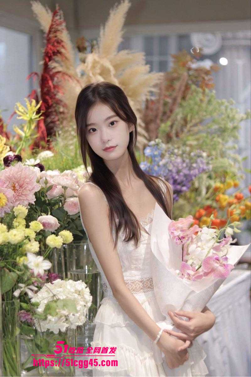 极品反差女神 肥厚肉臀堪称人间榨精神器 粗大肉棒后入美臀暴力抽插 白丝玉足满射浓浆令人欲罢不能