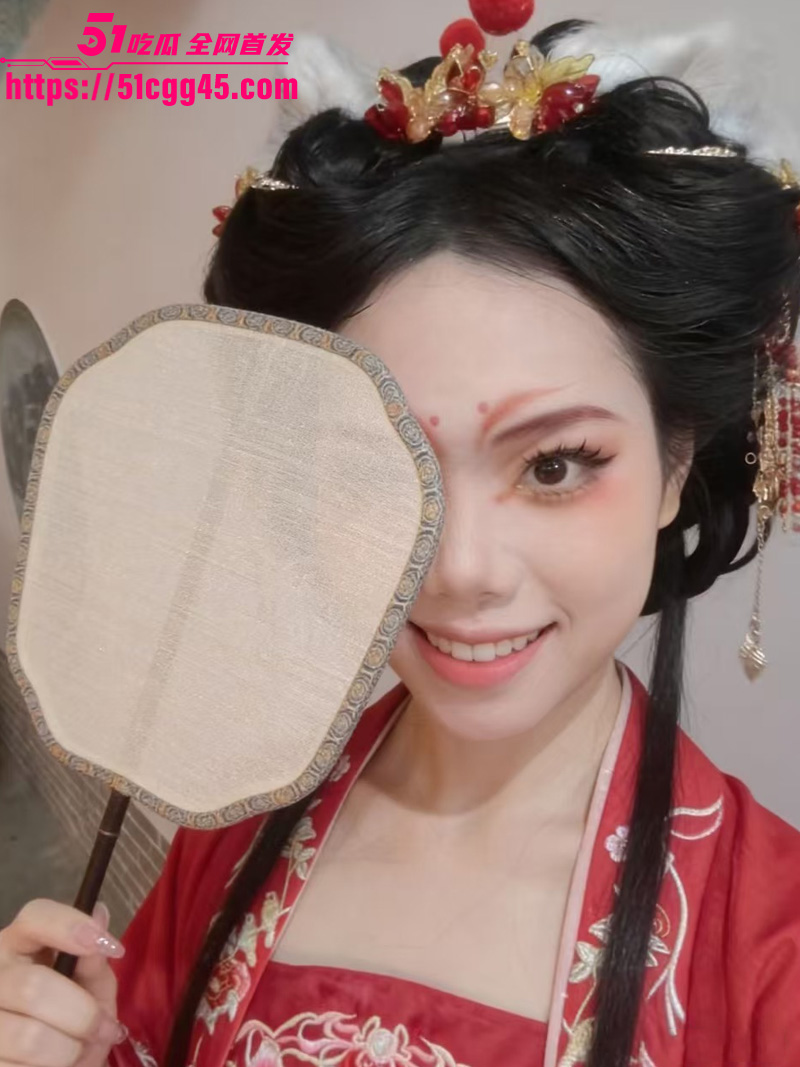 四川顶级嫩妹 黄仙儿 被金主包养调教 深喉口交骑乘狂扭 胸前美乳晃到眼花 淫娃本性彻底暴露！