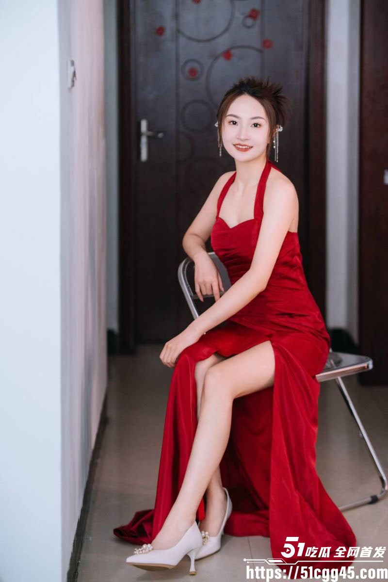 成都眼镜人妻 陈梦援 性爱视图第二弹泄密 美臀少妇变肉欲狂魔 狂放浪荡被操到淫态毕露！