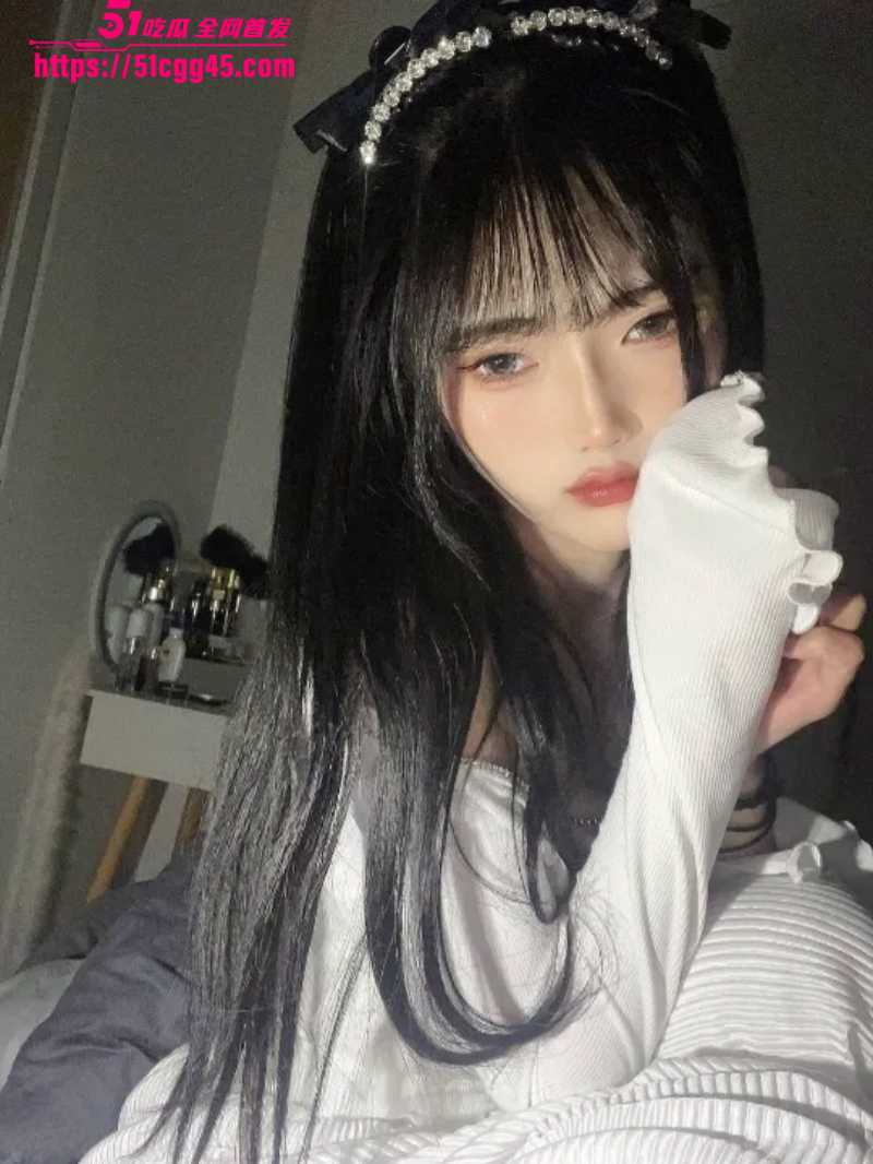 极品清纯大学生女友泄密 小女M爱戴狗链调教做爱 一边自慰一边被猛操 彻底沦为专属母狗！