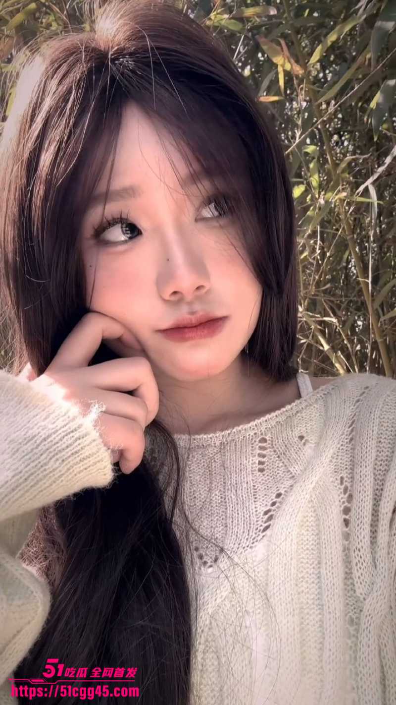 极品女大私密视频流出 男友手机维修意外破解 跪地深喉狂吞肉棒大秀口技 纯欲天花板秒变淫荡口爆玩物！