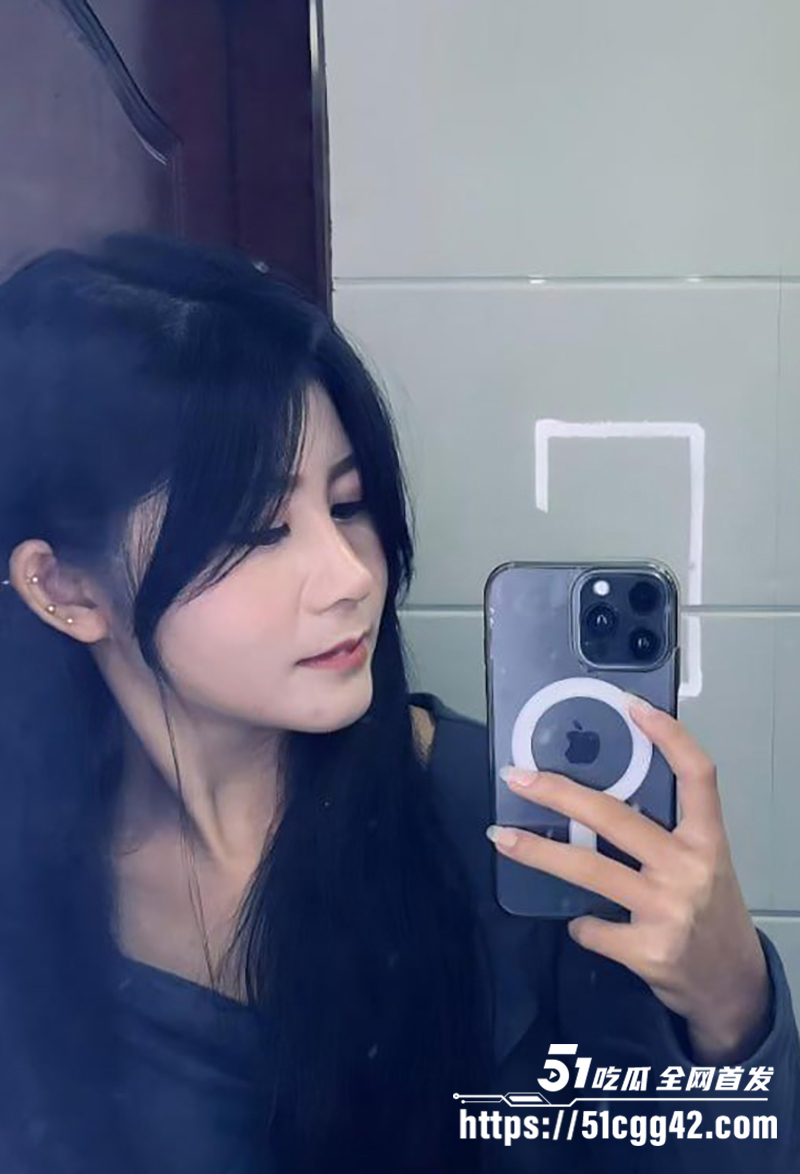 云南师范大学清纯女生杨晓莹私拍洗澡视频曝光3拷贝