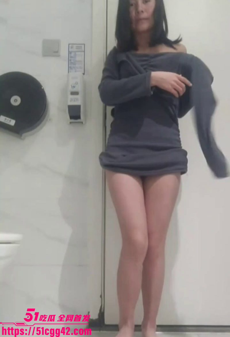 云南师范大学清纯女生杨晓莹私拍洗澡视频曝光5拷贝
