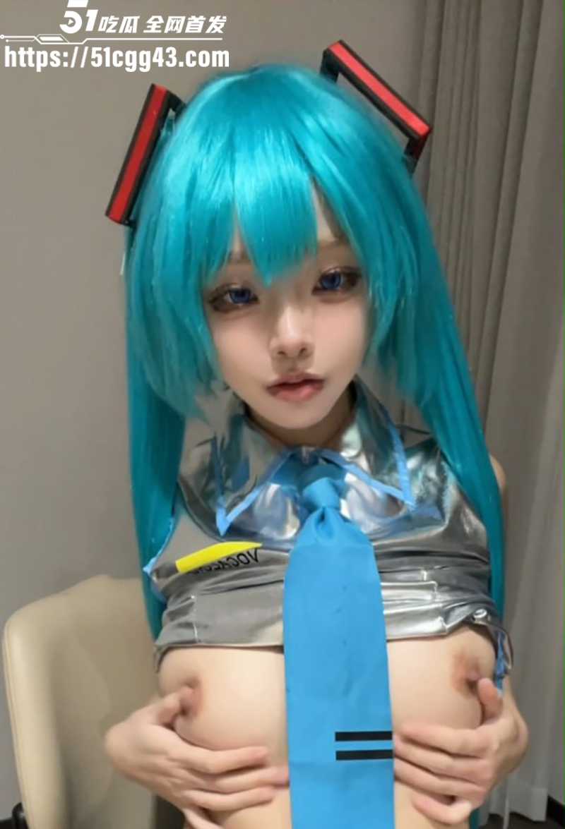 顶级白虎悠宝三岁露脸第三弹COS初音自慰视频流出3拷贝