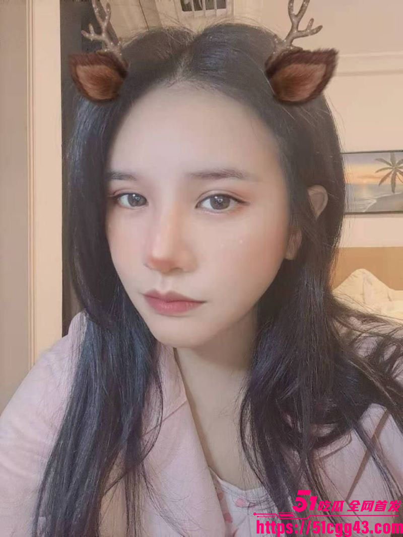 江苏极品小母狗 李莉莉 乱伦大舅哥实锤 被男友抓包激情裸聊 床上被大屌狂插嫩穴淫水狂喷！