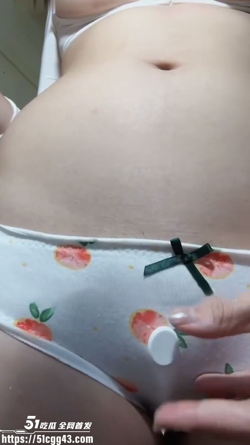 极品福利姬yum707漫步pro跳蛋真实测评 2