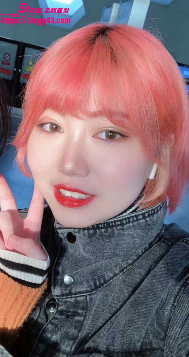 稀有BBW神颜妹子 酒店啪啪自拍泄漏 丰满肉体下贱骚脸被温热白浊喷满 巨乳坦克绞杀肉棒疯狂榨精！