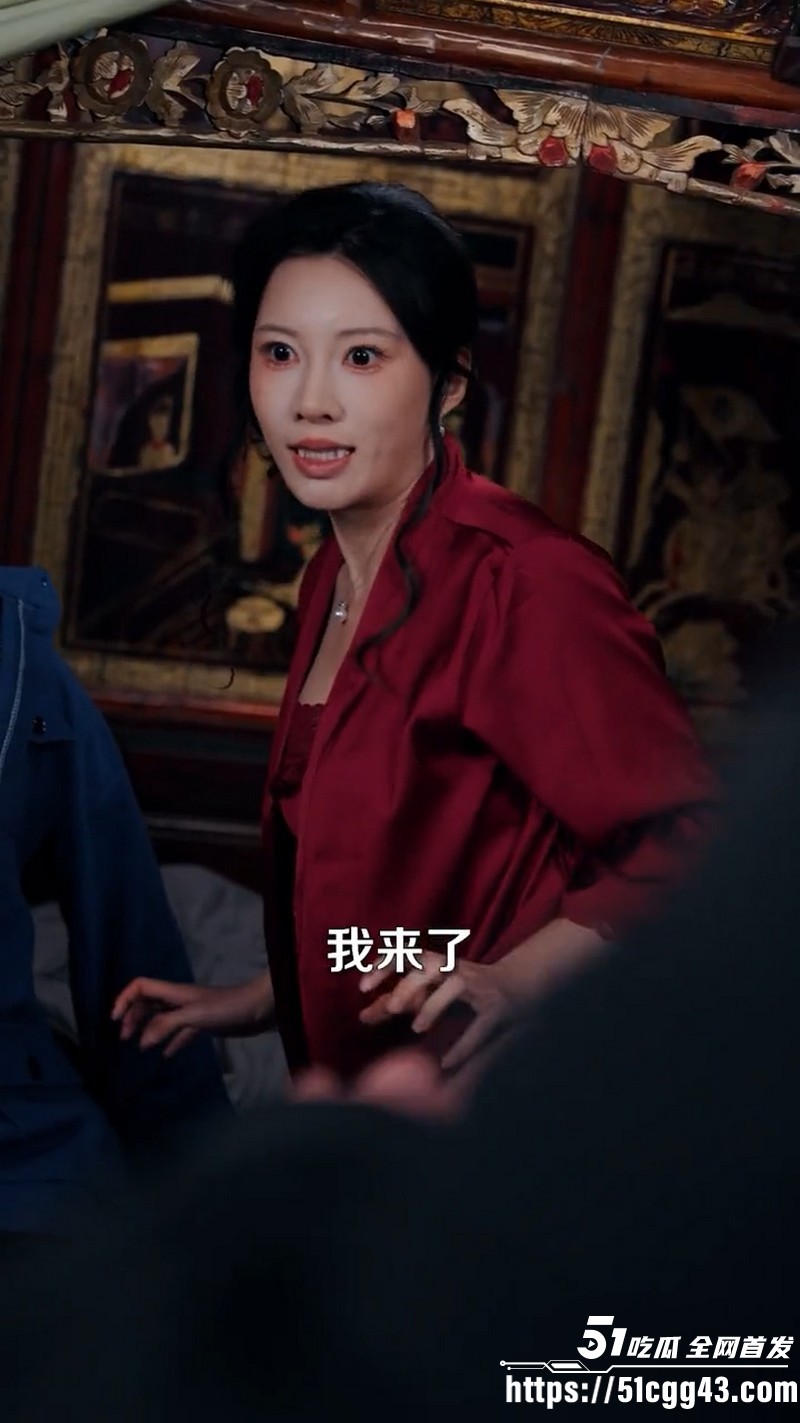 擦边短剧全村都说我老婆太迷人全集 6