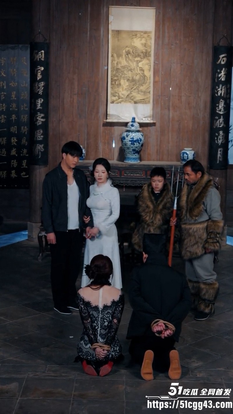 擦边短剧全村都说我老婆太迷人全集 7