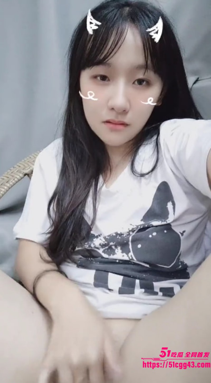 高颜值嫩妹同城约炮私拍流出 反差母狗展露美乳嫩穴勾引诱惑 后入打桩彻底玩坏稚嫩酮体