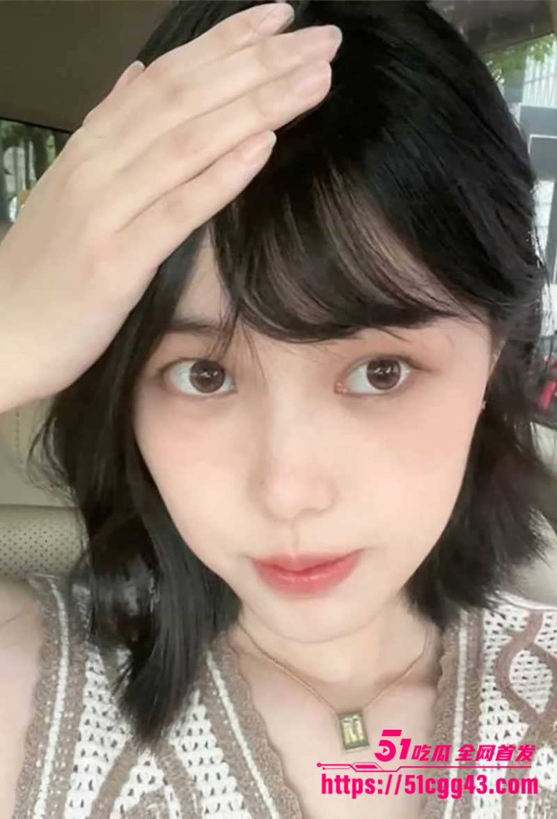 南京巨乳女大学生情侣私拍泄密 男友调教手法超绝 玩炮机虐穴前后夹击 花式体位爆操 全程完美露脸！