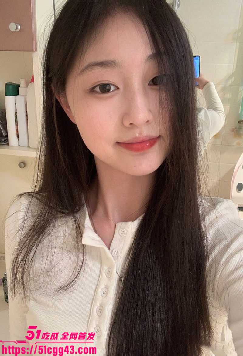 重庆175大长腿美女谢晓婷不雅视频流出2拷贝