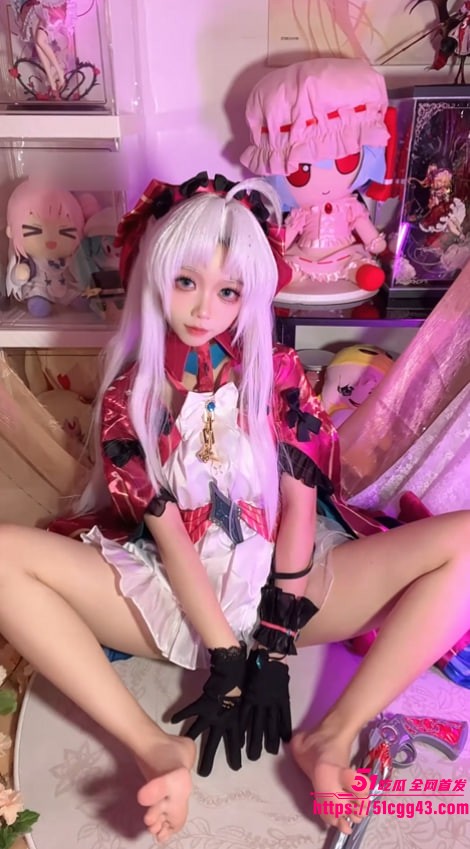 稚嫩萝莉 白栎Shirly 化身游戏美女珂莱塔 3
