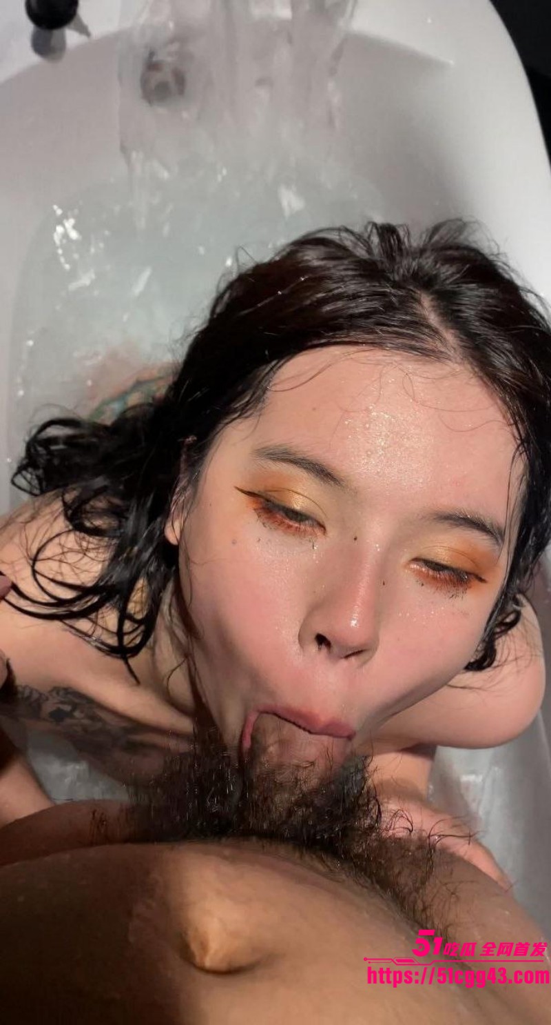 上海风骚少妇 林子怡 出轨自拍 美乳骚穴玩弄至高潮喷尿 后入骑乘打桩彻底释放淫荡天性