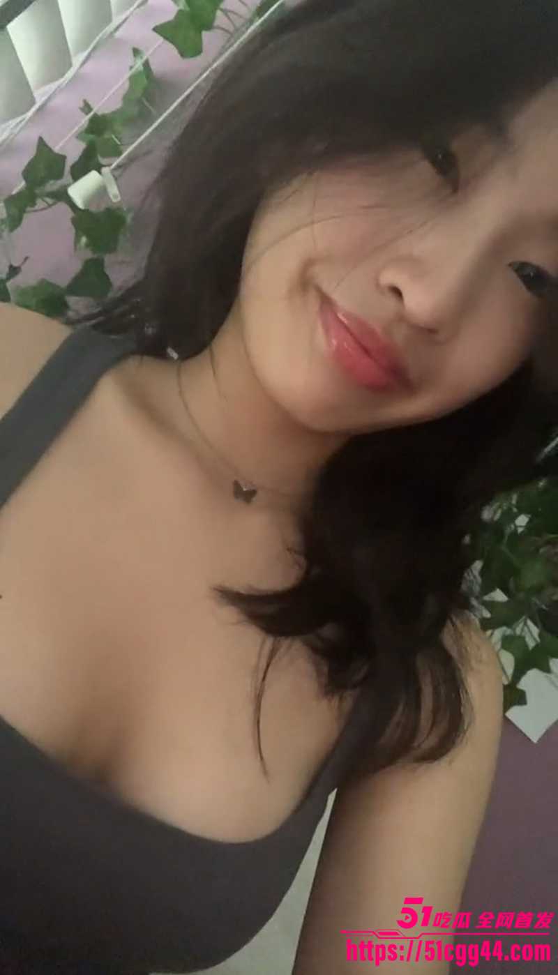 国际版抖音 清纯美女 私密视频曝光 3