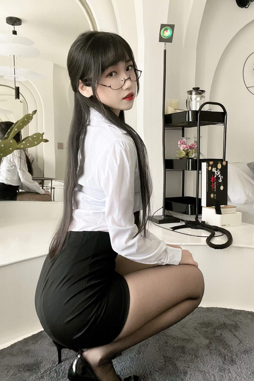 广东网红福利姬 不呆猫 写真短片 2