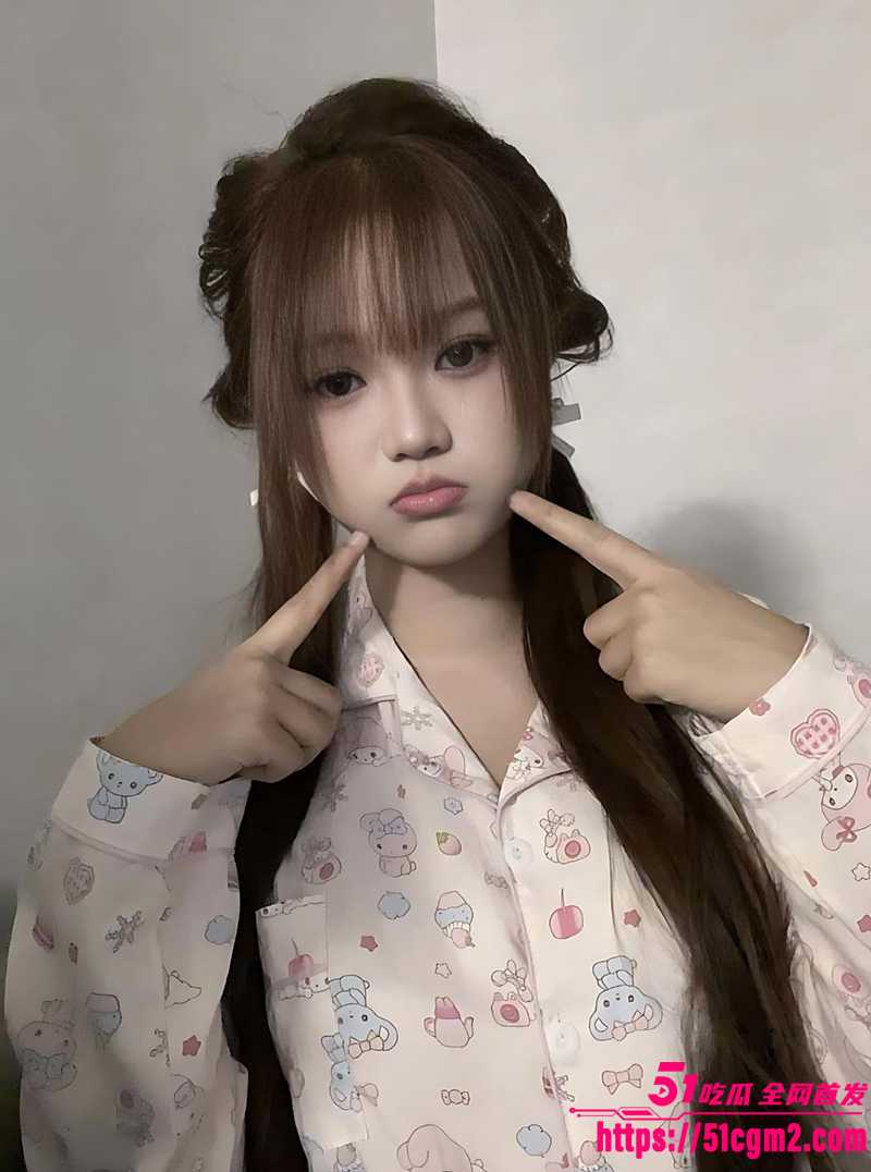 新疆石河子 马文婷 不雅视频合集 口交自慰足交全套精通 清纯外表下藏着淫秽荡妇 腿控当场阵亡！