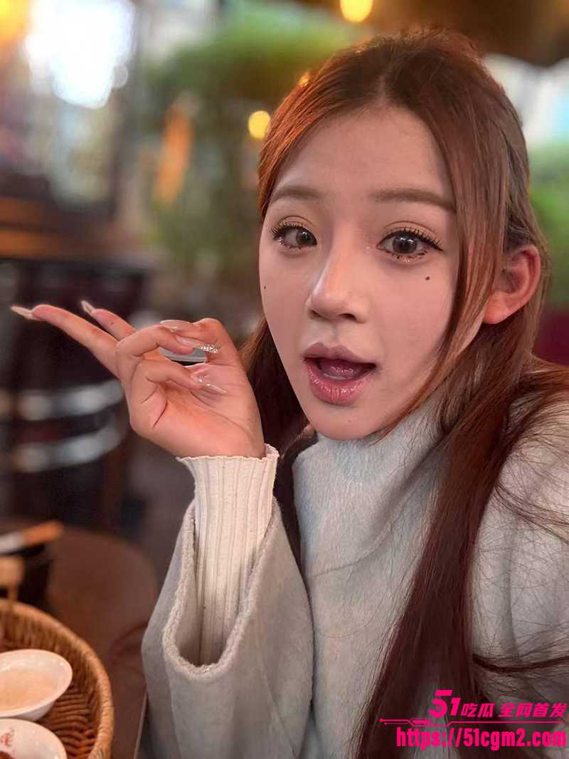 抖音网红彝族辣妹与男友裸聊录屏泄漏 混血面容配上大奶翘臀 逼唇粉嫩眼神魅惑 每一帧都像在勾人犯罪！
